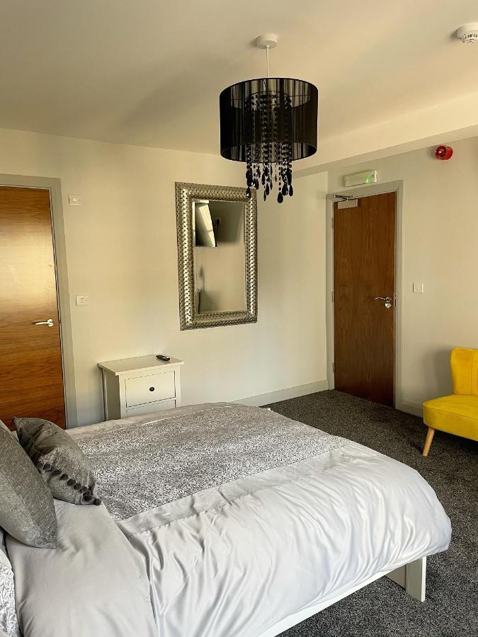 Plumbers Arms Hotel Huddersfield Eksteriør billede